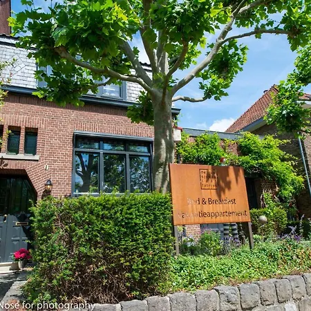 드 오우 시우클라트파브리크 B&B 굴펜