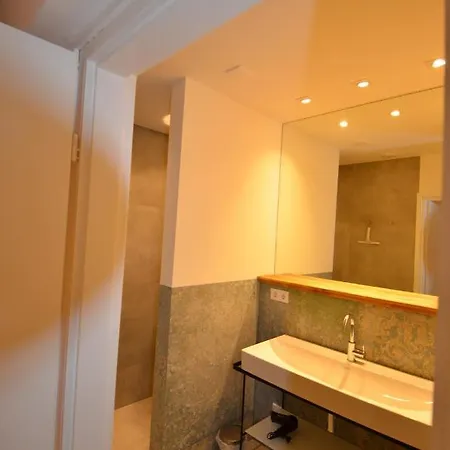 B&B 드 오우 시우클라트파브리크 굴펜