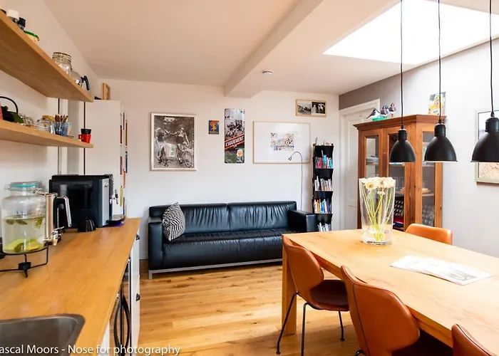 De Auw Sjoekelaatfabriek 4* غولبين