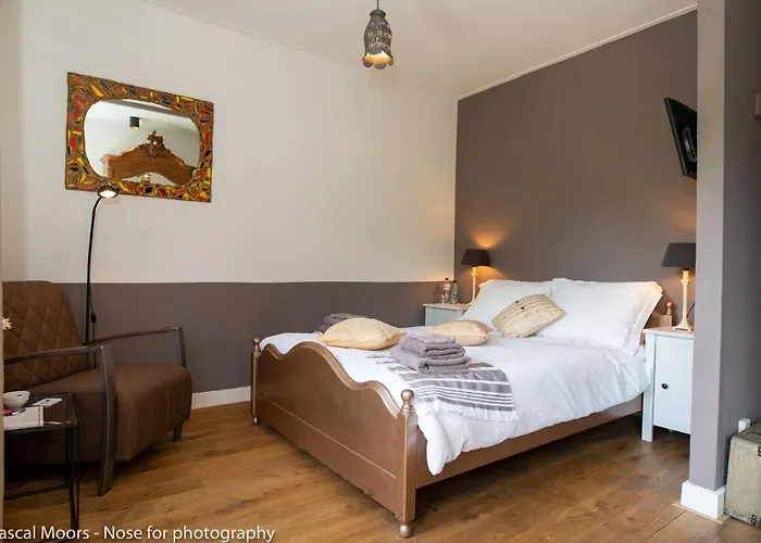 De Auw Sjoekelaatfabriek Bed & Breakfast 4*