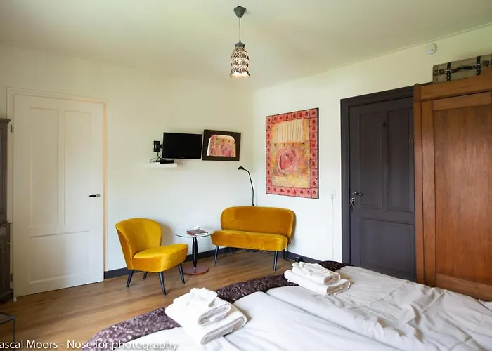 De Auw Sjoekelaatfabriek 4* غولبين