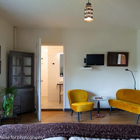 De Auw Sjoekelaatfabriek Bed and Breakfast