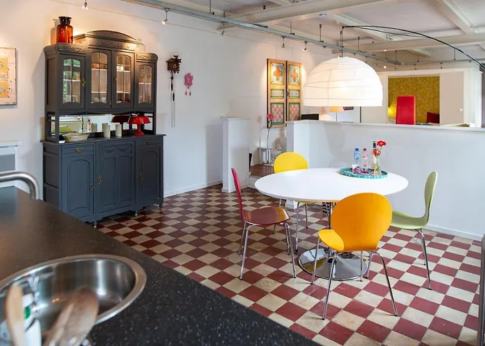 De Auw Sjoekelaatfabriek Bed & Breakfast