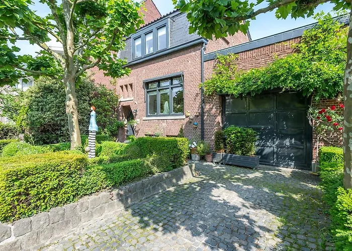 De Auw Sjoekelaatfabriek 4* Gulpen